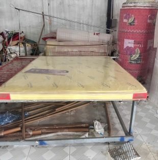 NỆM PU TỔNG HỢP 1.6m*2.00m*100li (1)